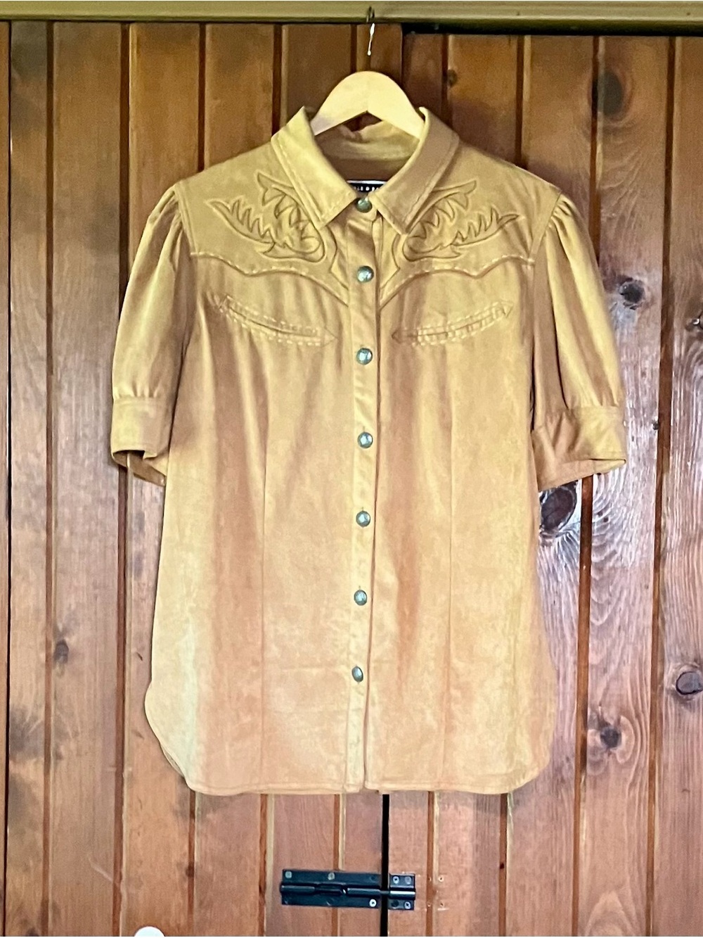 Double D Ranch Tan Short-Sleeve Western Snap Shirt with Embroidered Yoke XL